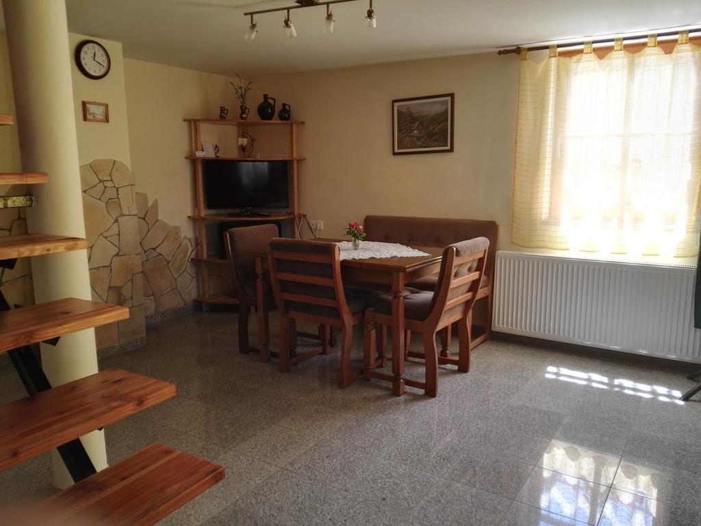 Agave Apartman Sárvár Екстериор снимка