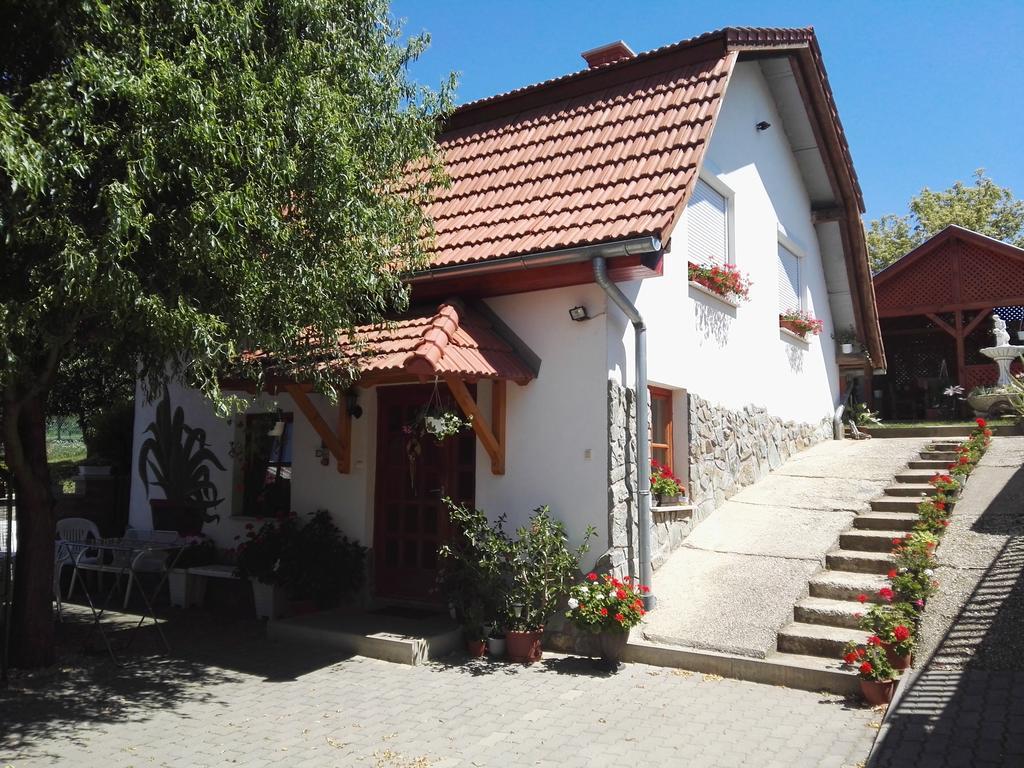 Agave Apartman Sárvár Екстериор снимка